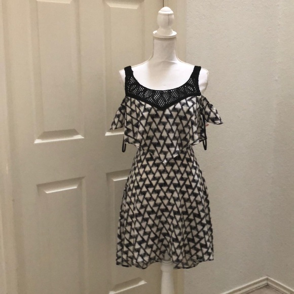 Material Girls Juniors Cold- Shoulder Illusion - Picture 2 of 5